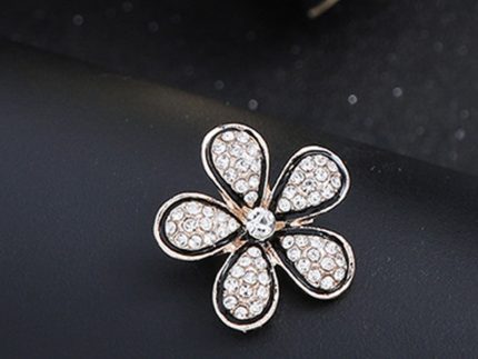 brooch