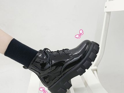 SHOE